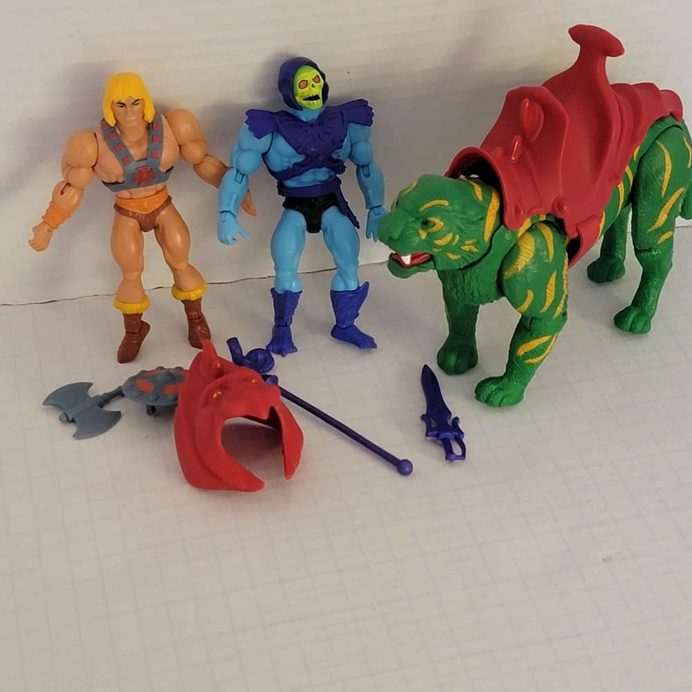 Masters of the Universe Skeletor He-Man Figures Battle Cat Weapons Loose Lot